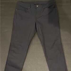 Men’s Lululemon 5 Pocket Pants - Size 34